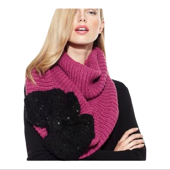 Betsy Johnson Scarf Pink With Black Sequins Bow - Picture 1 of 3
